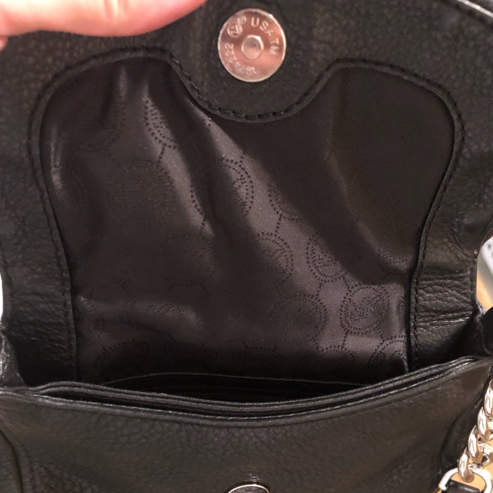 Black Cross Body. - Picture 3 of 4